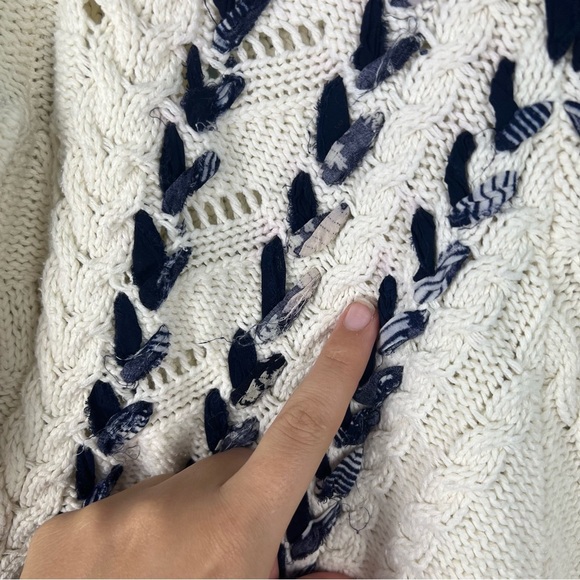 Anthropologie Knitted Knotted Cable Knit Braided Ribbon Heart Sweater Size Small - Picture 10 of 11